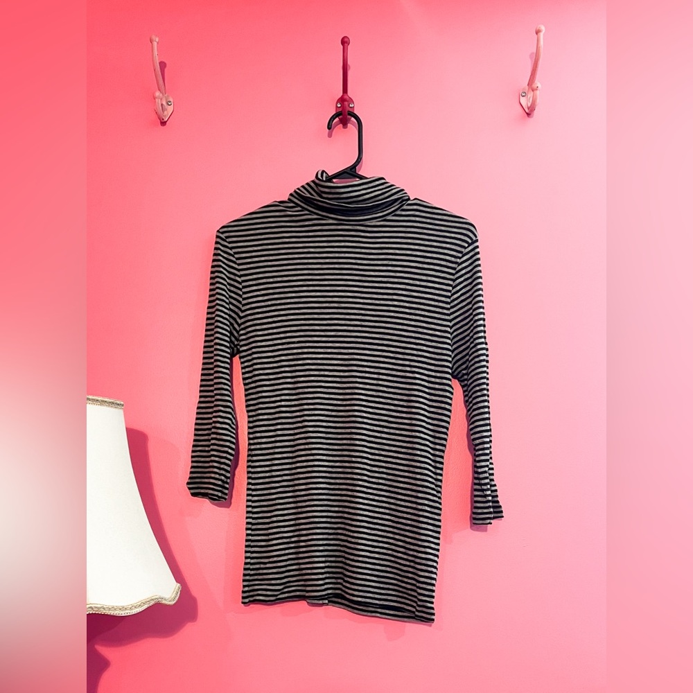 GAP Turtleneck long sleeves shirt